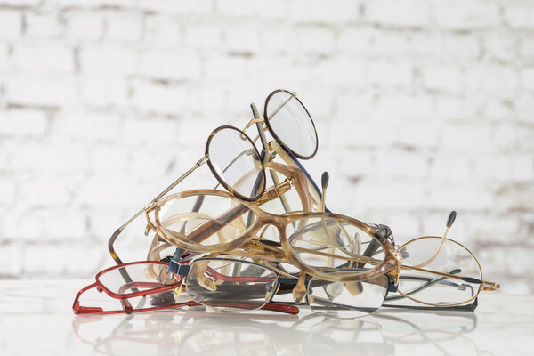 ненужные очки для пожертвования
