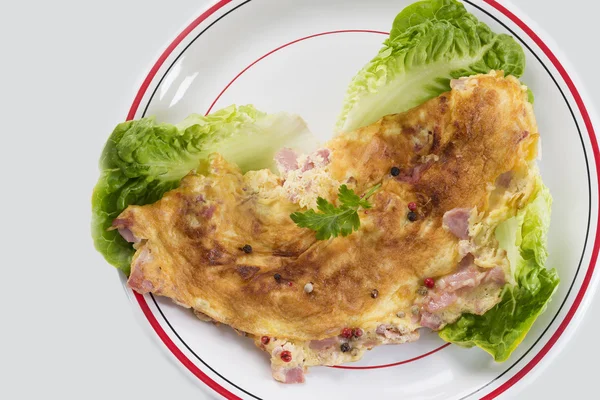 Omelet and salad — Stock Photo, Image