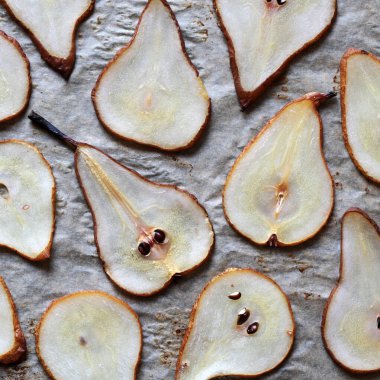 Kurutulmuş armut dilimleri. Genel Görünüm.