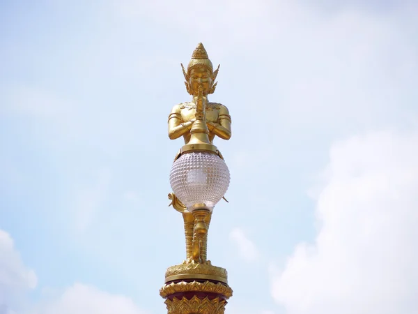 Tay tarzında kinaree lamba sonrası tapınakta