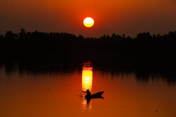 Sunset, sunrise, silhouette, countryside, fisherman — Stock Photo, Image