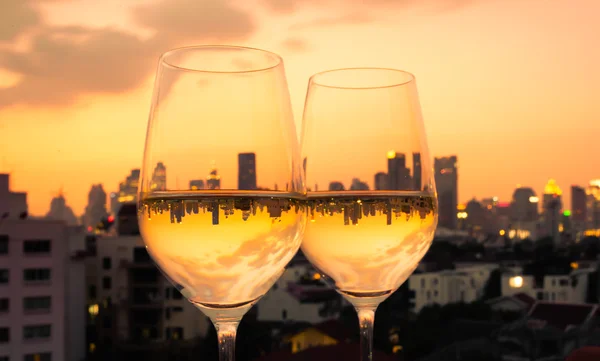 Wine in the city — Stock Photo, Image