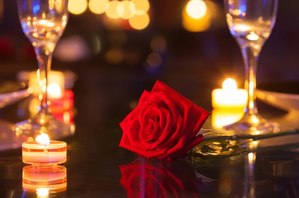 Romantic dinner setting — Stock Photo, Image