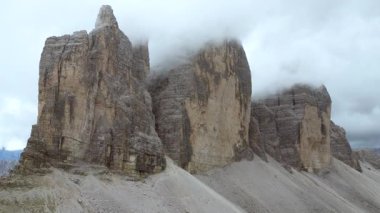 Tre Cime di Lavaredo Dolomites İtalyan İHA 'sı. Yüksek kalite 4k görüntü