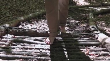 Ormanda Duyusal Yolda Yalınayak Yürüyüş, Farkındalık ve Rahatlama