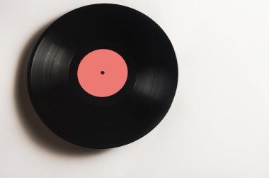 Gramofon kaydı gölge beyaz bir zemin üzerine