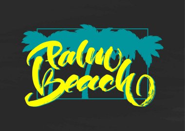 Vektör çizimi. Palmiye ağaçlarının arka planında Palm Beach 'in klasik sarı el yazısı. Tişört tasarımı.