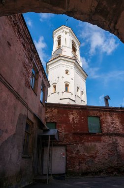 Vyborg, Rusya Federasyonu / 10 Eylül 2020; Vyborg Saat Kulesi. Sovyet-Fin savaşı sırasında yok edilen Vyborg Katedrali 'nin çan kulesi.