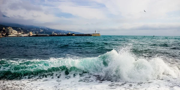 Turkuaz deniz dalgası