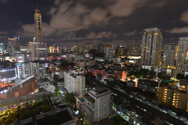 Nattlig vy av den thailändska huvudstaden — Stockfoto