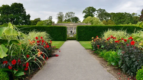 Beautiful Formal Garden — Stock Photo, Image