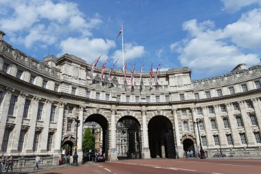 View of the landmark Admiralty Arch on the Mall.