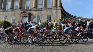 Peleton inci Izumi tur serisi bisiklet yarışı son sürmek