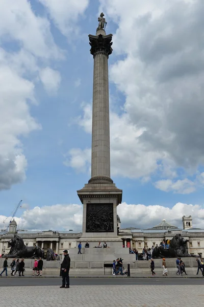 Weergave van Nelson's Column op Trafalgar Square — Stockfoto