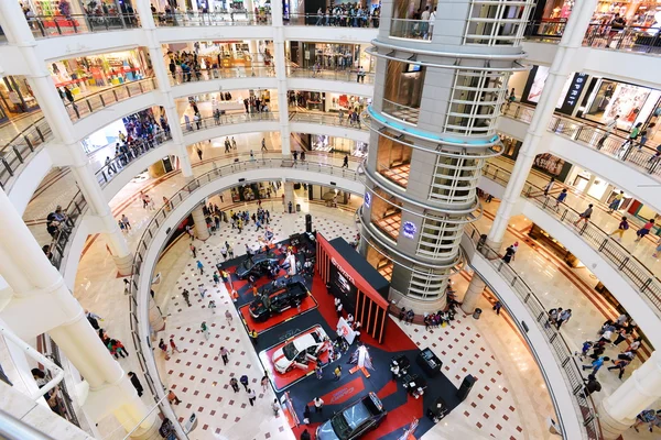 Vista del interior del centro comercial Suria KLCC — Foto de Stock