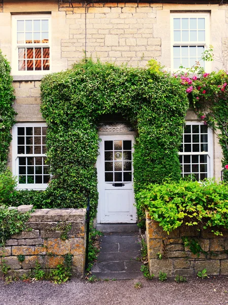 Hermosa antigua casa de campo Inglés — Foto de Stock