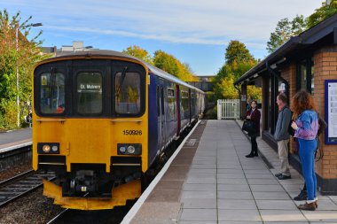 Trowbridge, İngiltere'de istasyonu platformu.