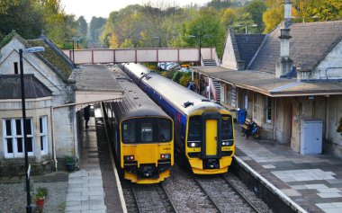 Trowbridge, İngiltere'de istasyonu platformu.