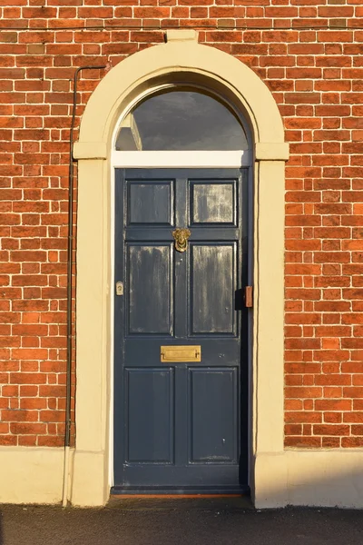 Voordeur van een herenhuis in Georgian tijdperk — Stockfoto