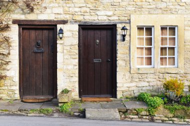  Eski İngilizce evler taş