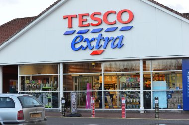 Tesco Ekstra mağaza görünümü