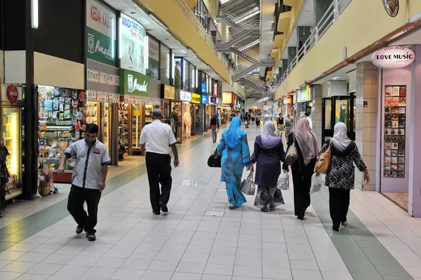 Bangkok Thailand February 2012 People Visiting Terminal Shopping Mall World — Stock Photo, Image