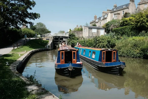 Bath June 2019 Narrowboats Navigate Kennet Avon Canal Canal Popular — Stock Photo, Image