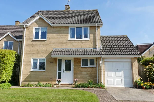 Exterior Jardín Una Casa Una Calle Una Ciudad Inglesa —  Fotos de Stock