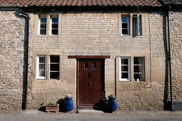 Exterior Old English Stone Cottage House — Stock Photo, Image