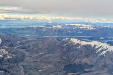 Yeni Zelanda 'daki Christchurch yakınlarındaki Güney Alp Dağları' nın hava manzarası.