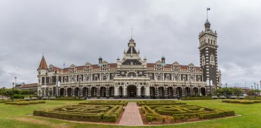 Dunedin tren istasyonu, Dunedin, Yeni Zelanda 'nın güney adası.