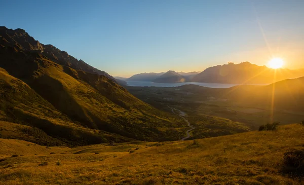 Golden Sunset Golden Sunset. Queenstown Nova Zelândia — Fotografia de Stock