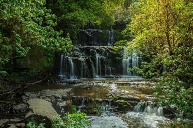 Purakaunui Falls, Catlins Yeni Zelanda