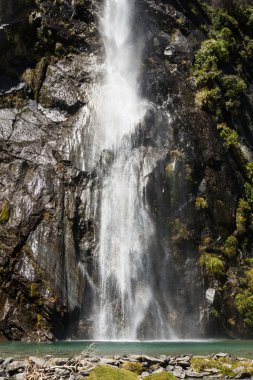 güzel şelale Mount Aspiring Milli Parkı'nda