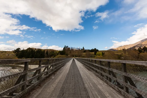 Исторический мост через ручей — стоковое фото