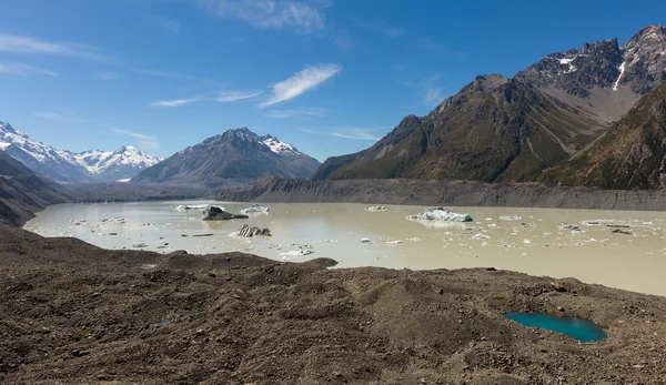 塔斯曼冰川湖山库克国家公园 — 图库照片