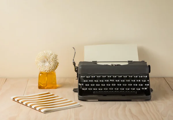 Imagen de máquina de escribir vintage — Foto de Stock