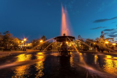 Kirov Meydanı, Irkutsk'güzel çeşme