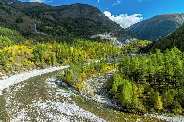 Black Irkut River in Sayan Mountains — Stock Photo, Image