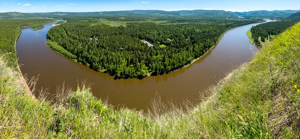 Vista panorâmica do rio Irkut — Fotografia de Stock