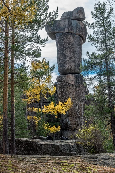 Olkhinskoye plateau. Rock Idol