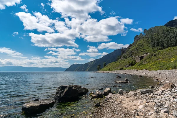 Hari yang cerah di danau Baikal — Stok Foto