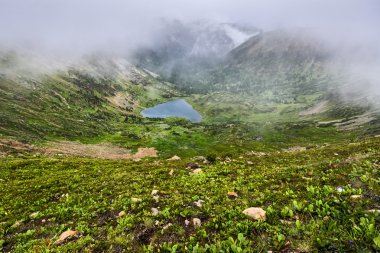 Heart Lake sis içinde gizlidir