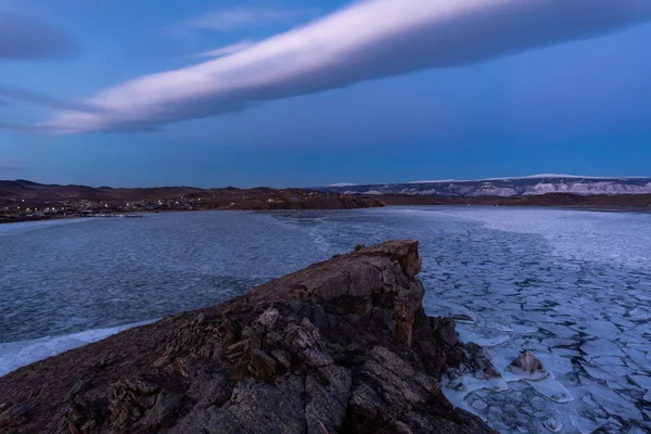 Uitzicht Baai Van Bazarnaya Het Dorp Sakhyurta Aan Het Baikalmeer — Stockfoto