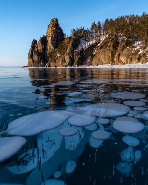 Peschanaya Koyu 'nda kış gündoğumu