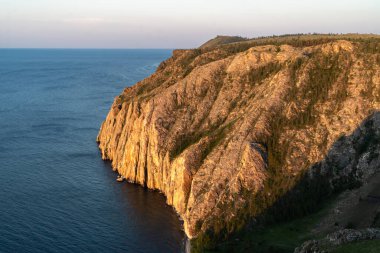 Sagan-Zaba uçurumunun şafak manzarası