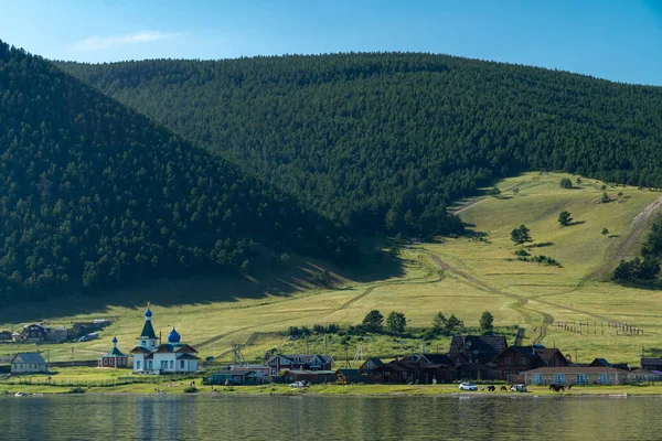 Pravoslavný Kostel Obci Bolshoye Goloustnoye Břehu Jezera Bajkal — Stock fotografie