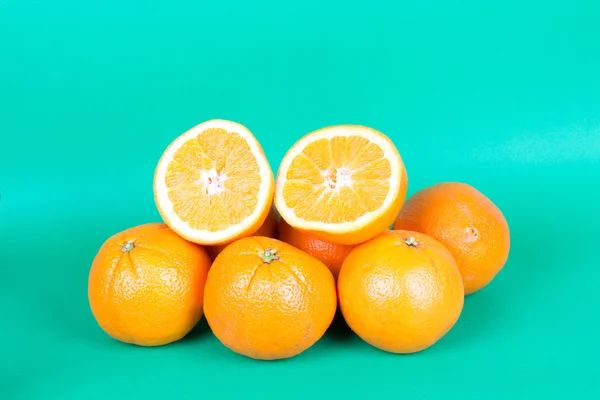 Fruta de laranja suculenta madura rica em vitamina A — Fotografia de Stock