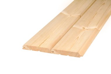 Doğal tahıl ve doku içeren pürüzsüz ahşap tahtalar, çeşitli inşaat ve tasarım uygulamaları için idealdir, kaliteli işçiliği vurgular