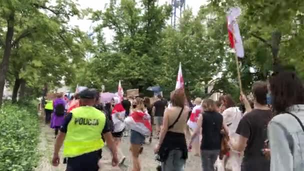Βαρσοβία, Πολωνία - Ιούνιος 27, 2020: Αλληλεγγύη με — Αρχείο Βίντεο